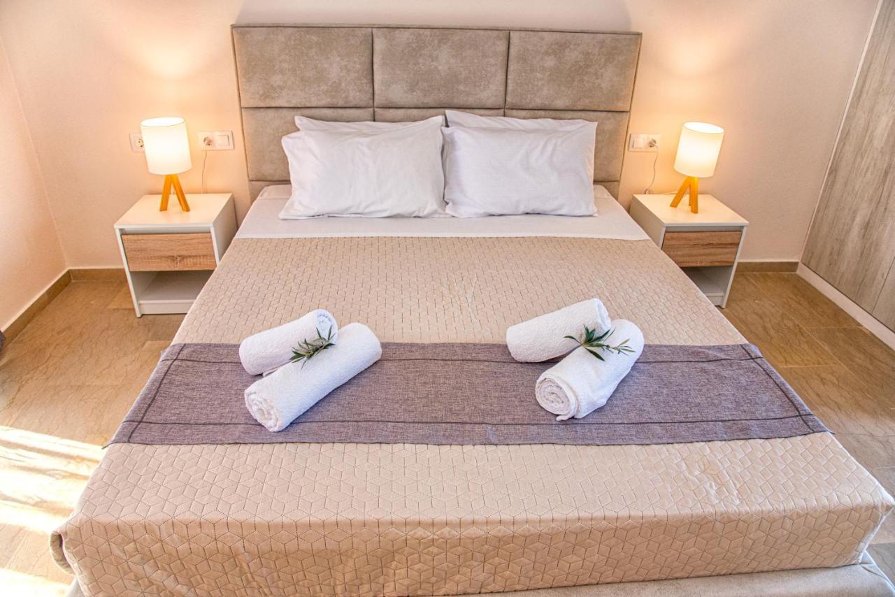 Costas Apartments Mesongi Ngoại thất bức ảnh