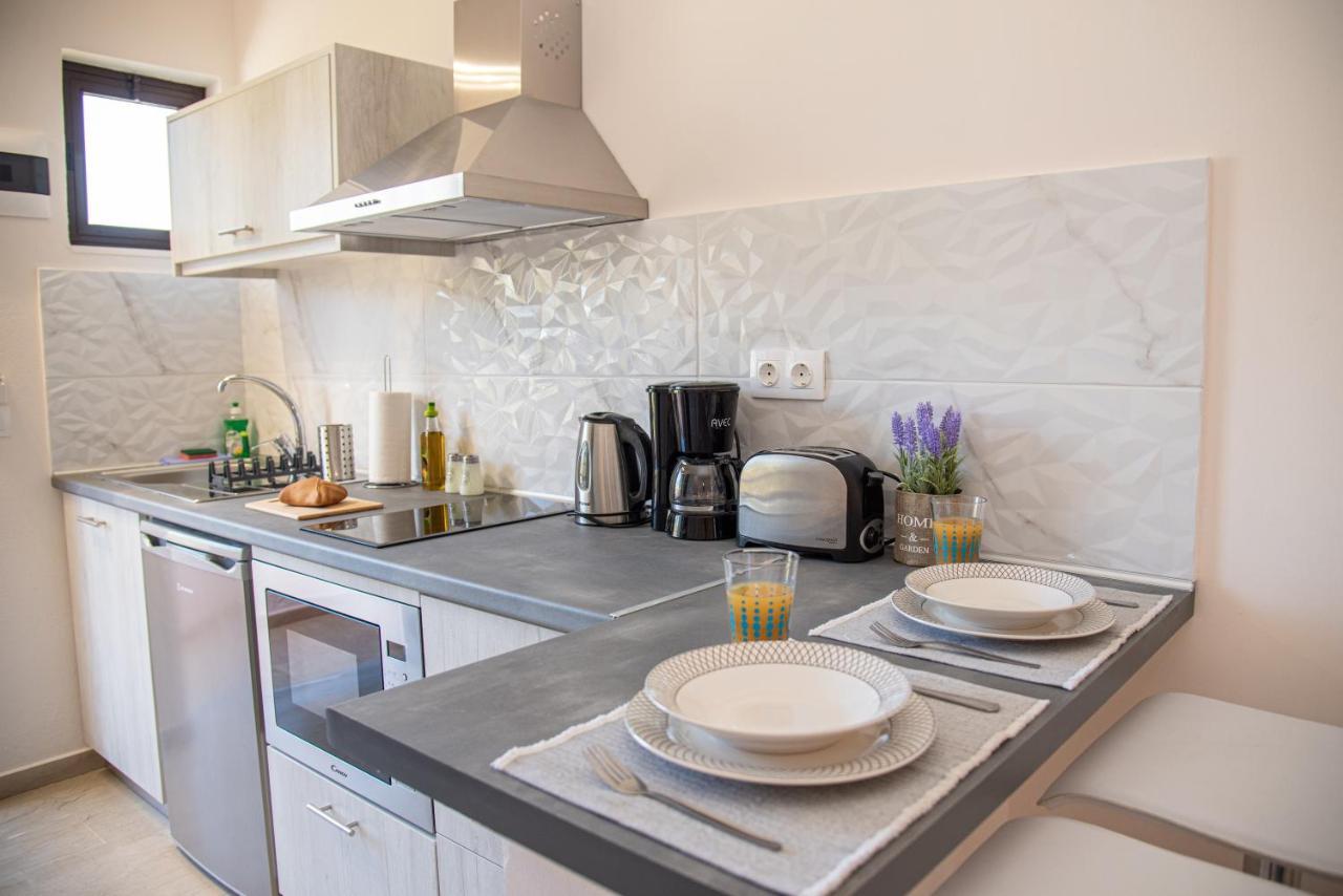 Costas Apartments Mesongi Ngoại thất bức ảnh
