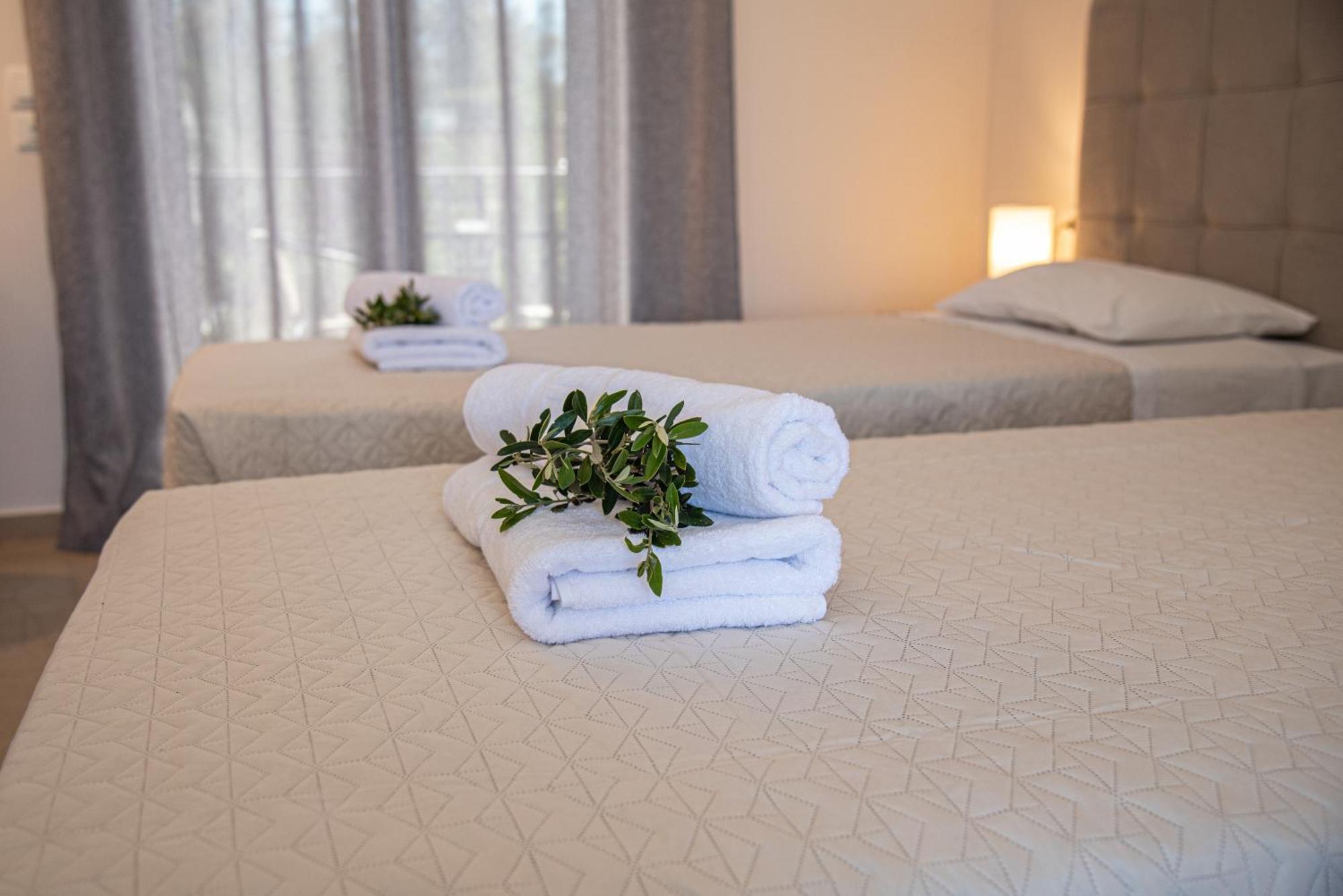 Costas Apartments Mesongi Phòng bức ảnh